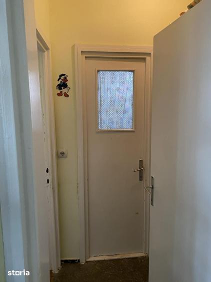 Apartament cu 3 camere semidecomandat în Micro 1