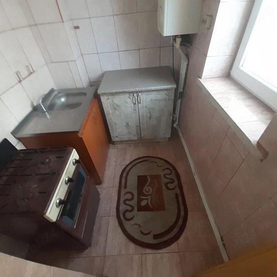 Apartament cu 2 camere decomandat în 9 Mai