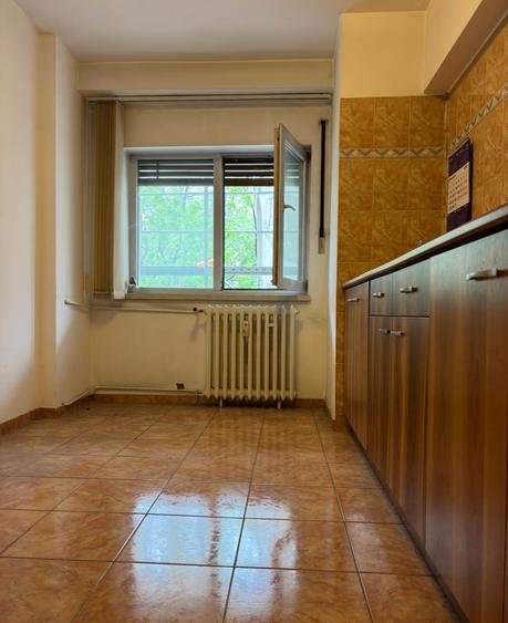 Apartament cu 3 camere în Unirii