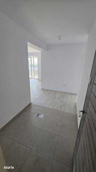 Apartament cu 3 camere în Est