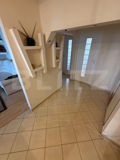 Apartament cu 3 camere decomandat în Ștefan cel Mare