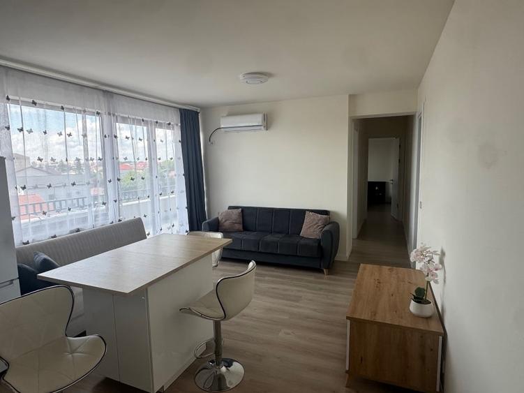 Apartament cu 3 camere, mobilat în Central