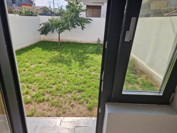 Casă cu 3 camere cu Teren 200 Mp în Lumina