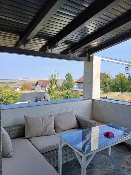 Casă cu 4 camere decomandat în Exterior Vest