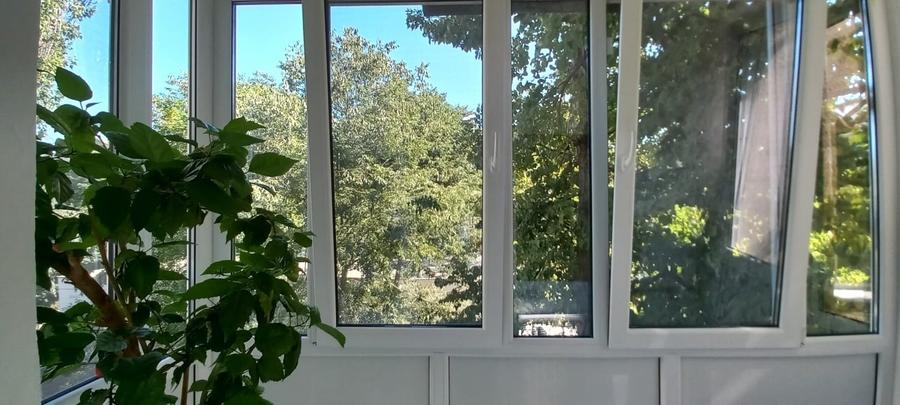Apartament cu 3 camere semidecomandat în Tomis Nord
