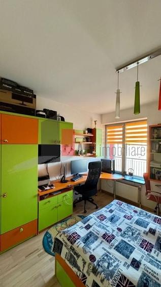 Apartament cu 3 camere decomandat în Tineretului