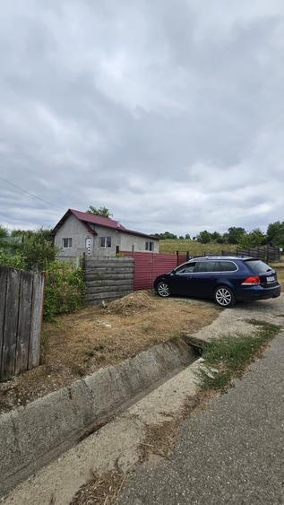 Casă cu 3 camere cu Teren 595 Mp în Ciurea