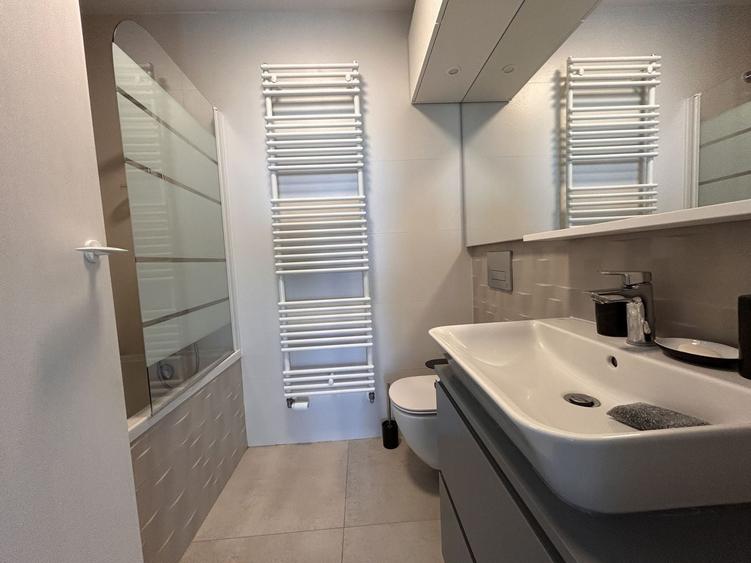 Apartament cu 2 camere semidecomandat, mobilat în Aviației
