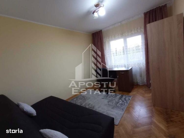 Apartament cu 4 camere decomandat, mobilat în Circumvalațiunii