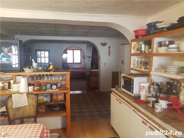 Casă cu 3 camere cu Teren 2500 Mp în Sălătrucu