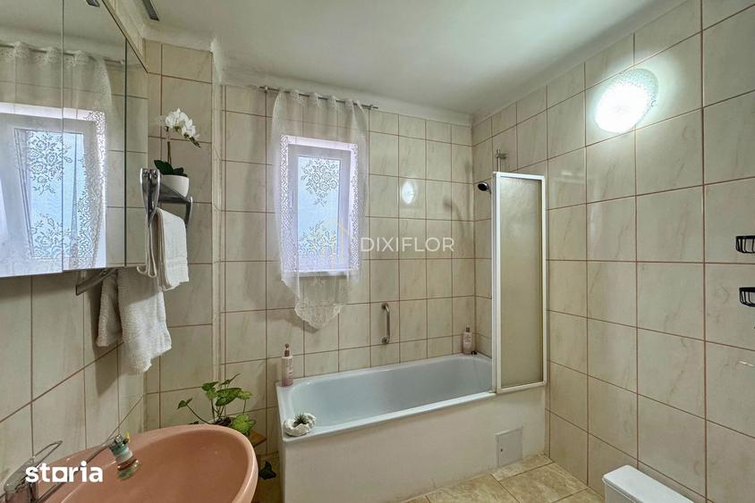 Casă cu 9 camere cu Teren 336 Mp în Central