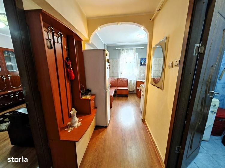 Apartament cu 2 camere nedecomandat în Nazărioaia