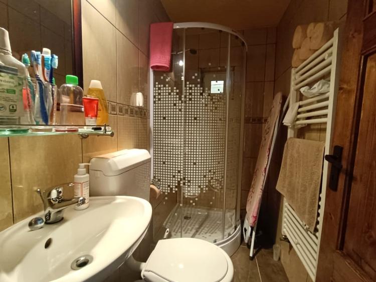 Casă individuală cu 5 camere cu Canalizare în Oarda