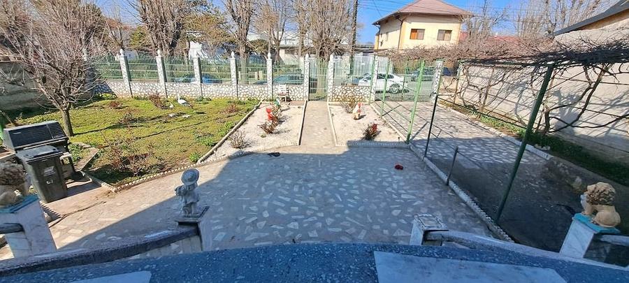 Eforie Sud vila 11 camere garaj subteran langa parc - 2
