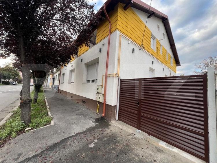 Spațiu comercial, de 400 mp, în Central