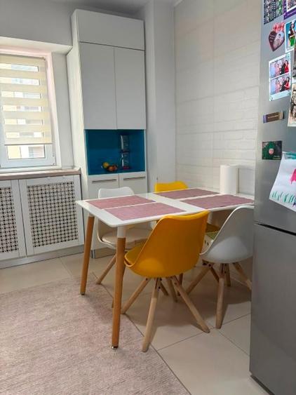 Apartament cu 3 camere decomandat în 13 Septembrie