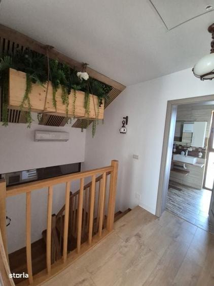 Casă cu 4 camere în Păulești