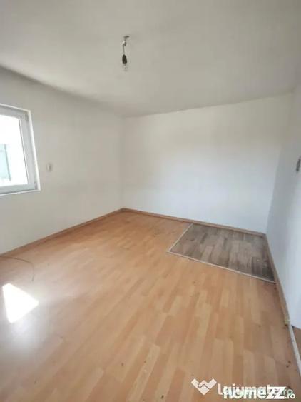 Casă cu 3 camere cu Teren 900 Mp în Dănila