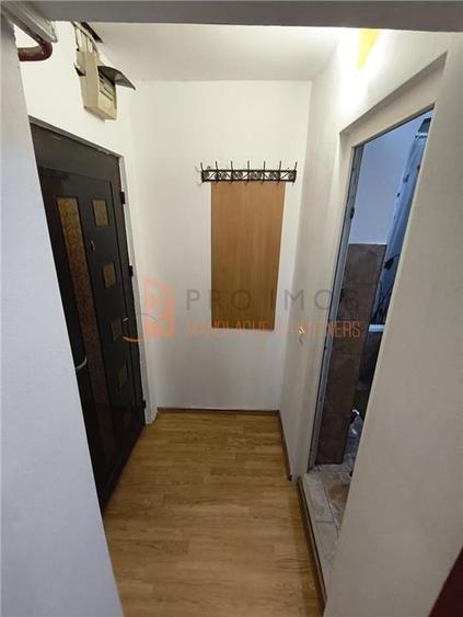 Apartament cu 2 camere decomandat, mobilat în Micro 3