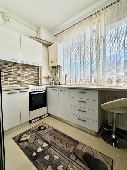 Apartament cu 2 camere semidecomandat, mobilat în Militari