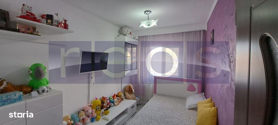 Apartament cu 3 camere decomandat, mobilat în Central