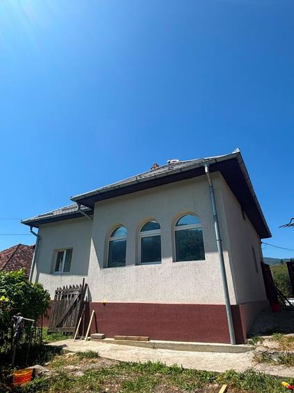 Vanzare casa si teren - 5