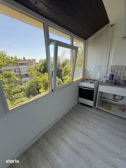 Apartament cu 3 camere în Calea București