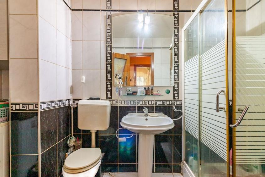 Apartament cu 2 camere decomandat, mobilat în Mărgeanului