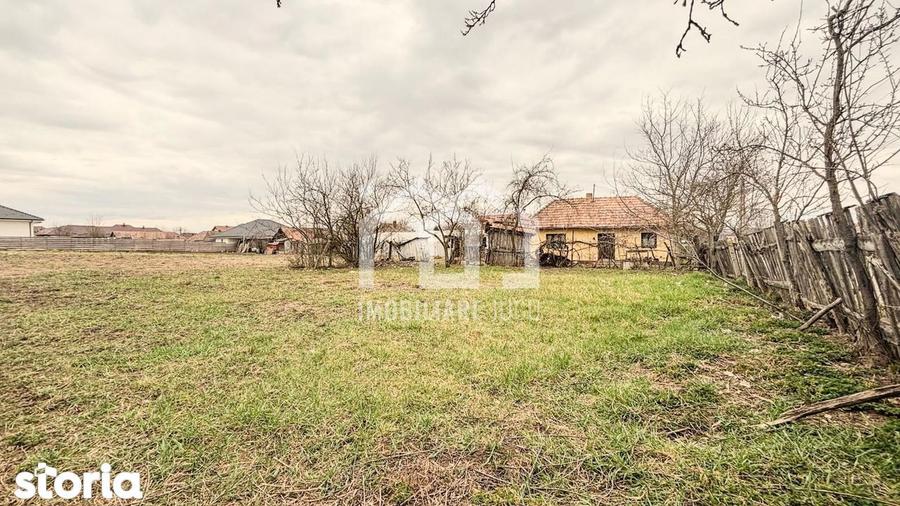 Teren de 1479 mp, în Jucu