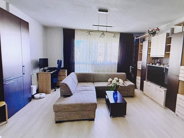 Apartament cu 2 camere decomandat, mobilat în Mihai Viteazul
