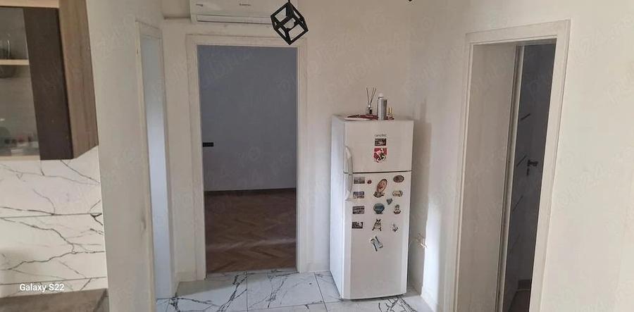 Apartament cu 3 camere semidecomandat în Ultracentral
