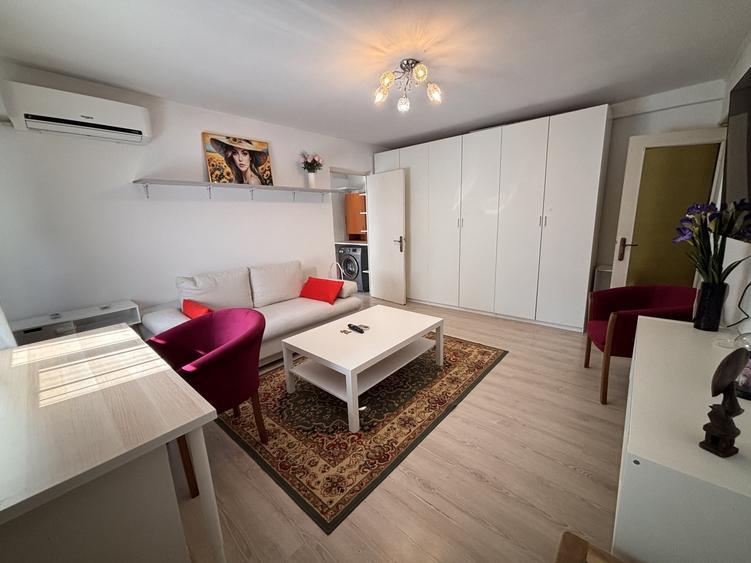 Apartament cu 2 camere decomandat, mobilat în Moșilor