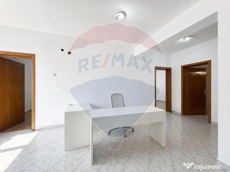 Casă cu 6 camere cu Teren 180 Mp în Giulești