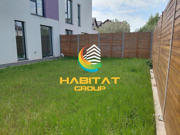 Apartament cu 5 camere decomandat în Est
