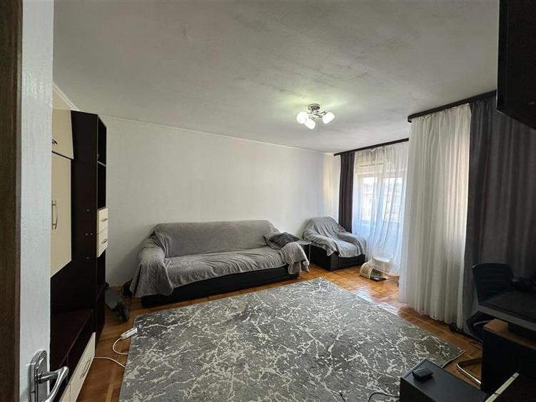 Resita, Apt. 3 cam.Conf.1 Sporit, Central, Zona Piata Sud - 4