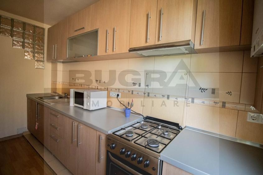 Apartament cu 3 camere decomandat, mobilat în Zorilor