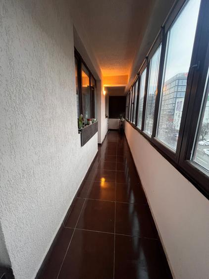 Apartament cu 2 camere semidecomandat în Jiului