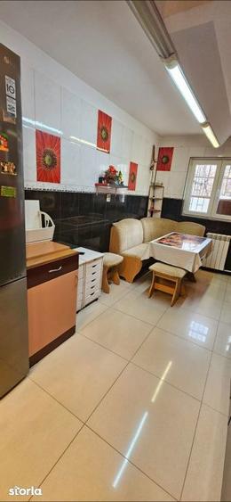 Apartament cu 4 camere semidecomandat, mobilat în Militari