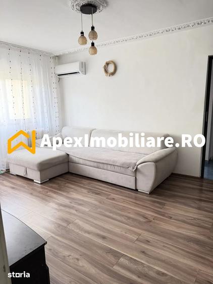 Apartament cu 3 camere decomandat în Giurgiului
