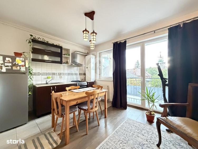Apartament cu 3 camere decomandat în Central