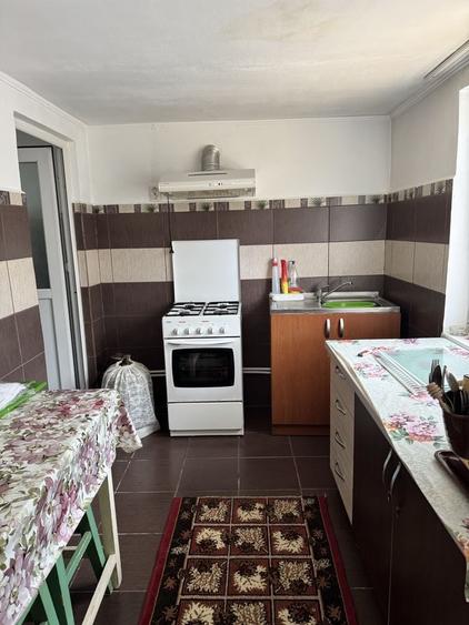 Casă cu 4 camere în Chercea