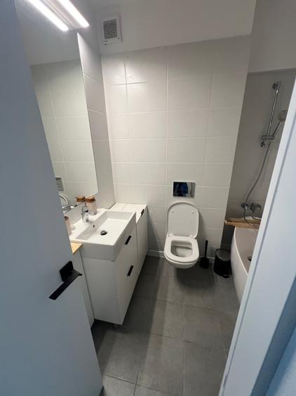 Apartament cu 3 camere decomandat în Pipera