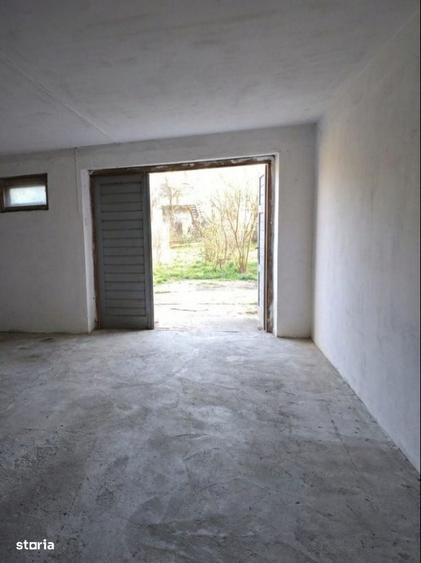Casă cu 4 camere cu Teren 1000 Mp în Central