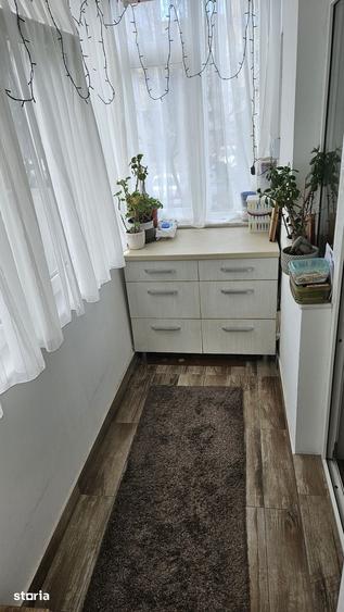 Apartament cu 4 camere decomandat în Tomis III