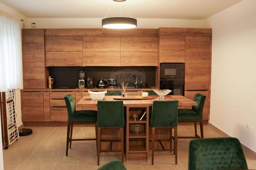 Duplex cu 4 camere cu Canalizare în Dezmir