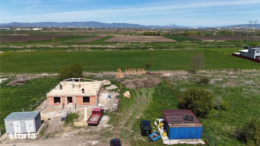 Teren de 650 mp, în Stupini