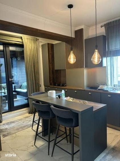 Apartament cu 3 camere în Palazu Mare