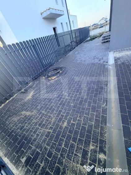 Casa de vanzare in Sanpetru teren 300 m2, suprafa? - 8