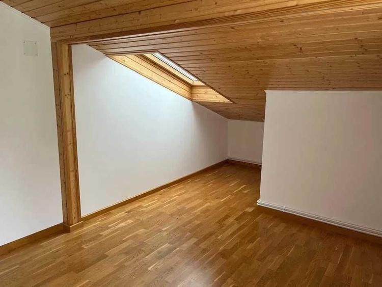 Casă cu 4 camere cu Teren 650 Mp în Central