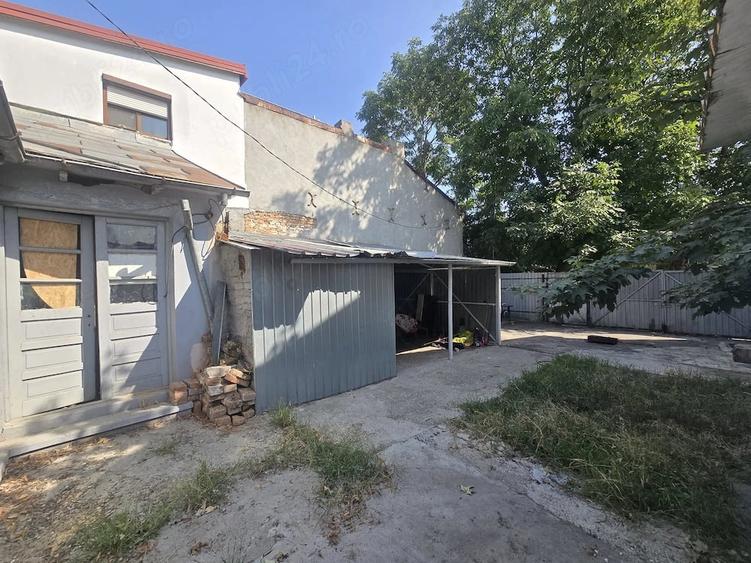 Casă cu Teren 190 Mp în Central